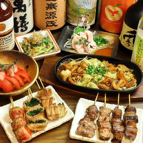 香ばしいやきとんと地酒が揃う、賑やかで居心地の良い居酒屋。