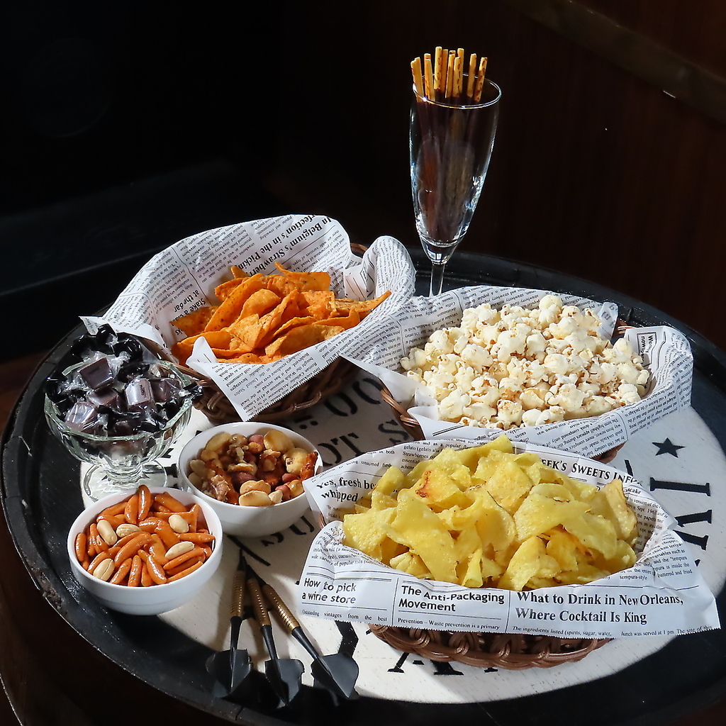 軽食もございます！飲み放題に軽食をお付けする軽食付きプランもございます！