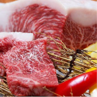 分厚い鉄板で熟練の料理人が仕上げる絶品鉄板焼き