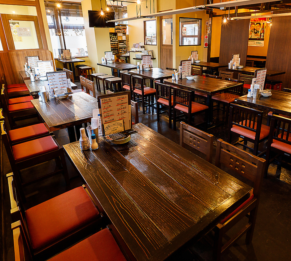 フロア貸切可能。団体利用歓迎。マイク完備。