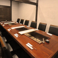 接待にもオススメの完全個室のテーブル席は繋げて最大12名まで完全個室の団体席としてご利用いただけます。