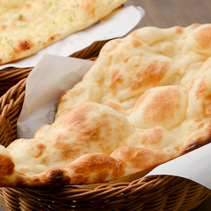 【焼きたてナン】