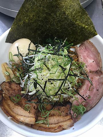 季節限定メニュー♪クリーミー塩豚骨!背脂醤油豚骨!ドロ系特濃豚骨!みそ豚骨!