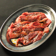 人気No.2メニュー【ホルモン　アカ】