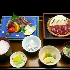 鰹タタキと鯨生姜焼き膳