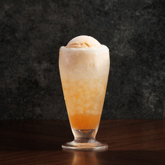 大人のほろ酔いメロンクリームソーダ