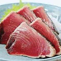 藁焼きカツオのタタキ