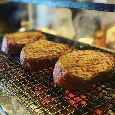 全国各地の肉好きが殺到するお店。それが『肉山』