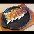 料理メニュー写真&nbsp;鉄板焼きギョウザ
