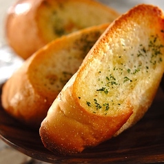 香ばしさがクセになるガーリックトースト(3P)