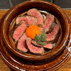 和牛炙り 卵黄のせ