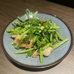 エビと菜葉のナンプラー炒め