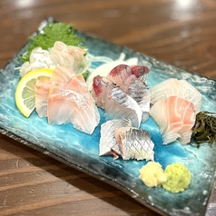 鮮度抜群の旬の魚を使った自慢のお刺身!詳細は別紙メニューをご覧ください