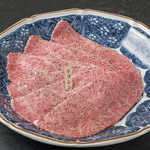 希少部位も揃う多彩なメニュー構成で肉好きも満足できる品揃え。