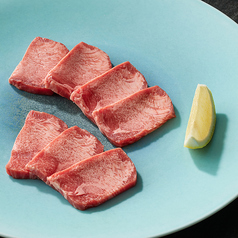 上タン塩BEEF TONGUE（TORAJI-cut)