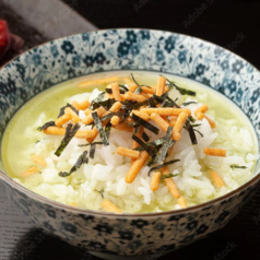 おご出汁仕立茶漬け(明太子/海苔/梅)