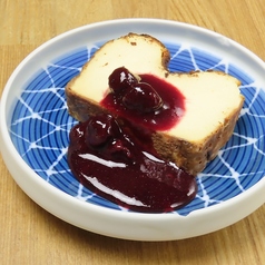 特製ベイクドチーズケーキ ~ブルーベリーソースで~
