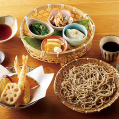 海老天ぷら御膳（八寸、天ぷら、二八そば）