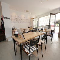 【貸切OK】狭さを感じさせない店内でゆったり宴会♪