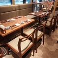 和モダンで落ち着いたスタイリッシュな店内で、お腹も気持ちも満たされる自慢の天ぷらをご堪能ください。