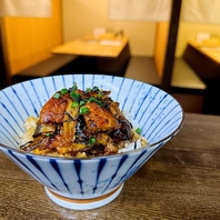 平日ランチ限定！鰻まぶし丼 出汁茶漬けセット