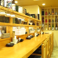 落ち着いた和の雰囲気のカウンター席ご用意しております