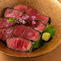 料理メニュー写真&nbsp;黒毛和牛 赤身ステーキ丼