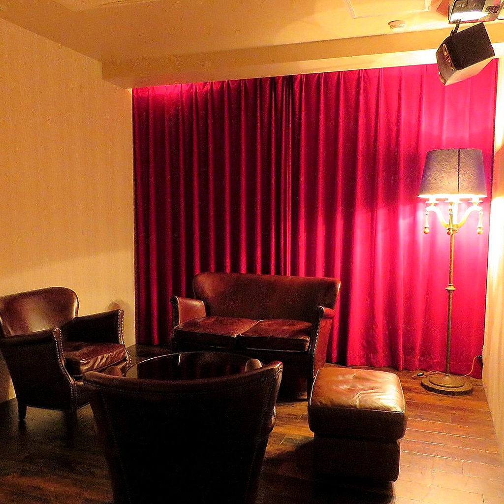 個室やプロジェクターも有り。特別な日におすすめ