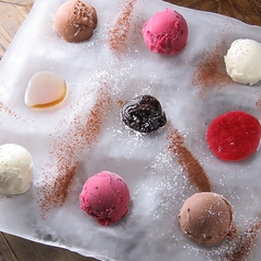 シンプル3種×2のアイス盛り合わせ