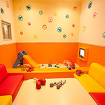 【ファミリールーム】お子様がいる方も安心♪是非ご家族でご来店ください！※写真は系列店