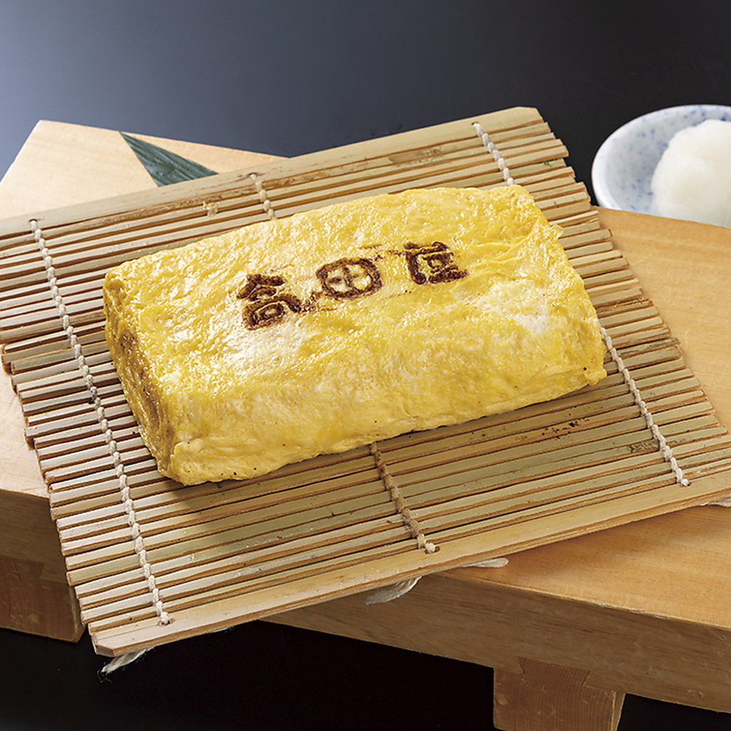 独自の黄金比率で合わせた卵を一つ一つ手巻きで焼き上げます。出汁の香りとふんわり食感は絶品です。