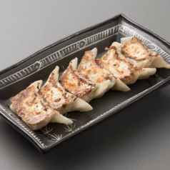 外はカリッと旨味ジュワっと焼餃子！