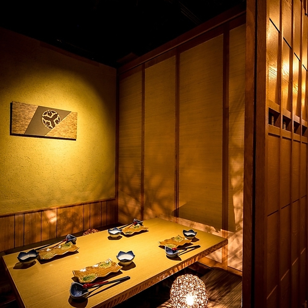 最大80名様まで貸切可能！大人数の宴会やパーティーに最適です。特別な時間をお過ごしください。