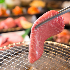 炭火で引き出す肉本来の旨みと香ばしさへのこだわり