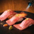 料理メニュー写真&nbsp;肉寿し　和牛カルビ　和牛もも