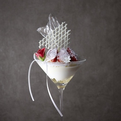 雪月花　苺と柚子のパフェ