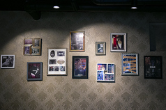 ソファー席はトータル２０席をご用意しております♪２名席から２０名席までご利用人数にレイアウト応じてレイアウト可能です♪