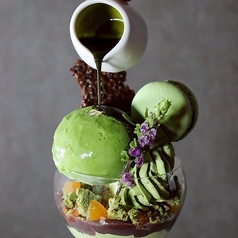 庭　抹茶とカラマンシーのパフェ