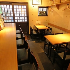 【大宮駅東口徒歩3分】　駅近にありながらも、街の喧騒から離れた立地にある当店。コンクリートの壁に囲まれたおしゃれな空間で、ゆったりとしたひと時をお過ごしくださいませ♪20名様までの貸切も承っていますのでお気軽にご相談ください！