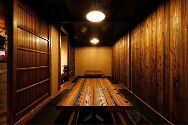 炉端焼き酒場 一心JR王寺駅前店の雰囲気1