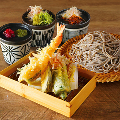 3種のつけだれ天ざる蕎麦（ざるだしつゆ・とろろ梅くらげ・鴨ごま味噌だれ）