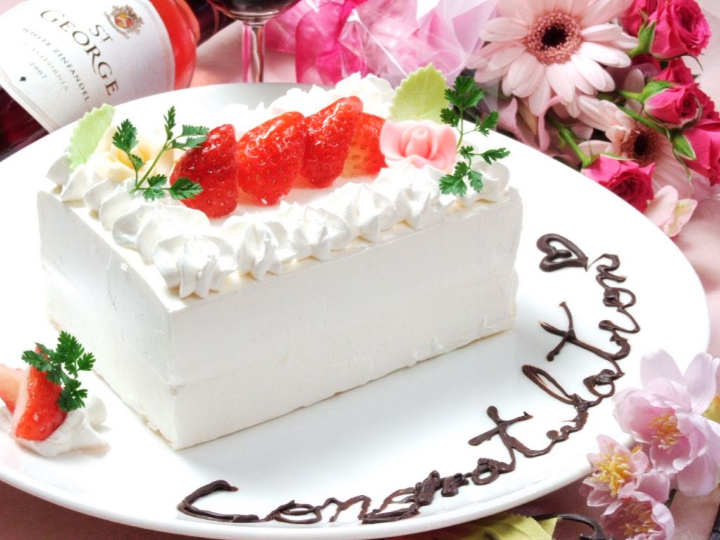 お誕生日にメッセージ入りケーキはいかが？スポンジにもクリームにも豆乳が入ったスペシャルケーキ♪
