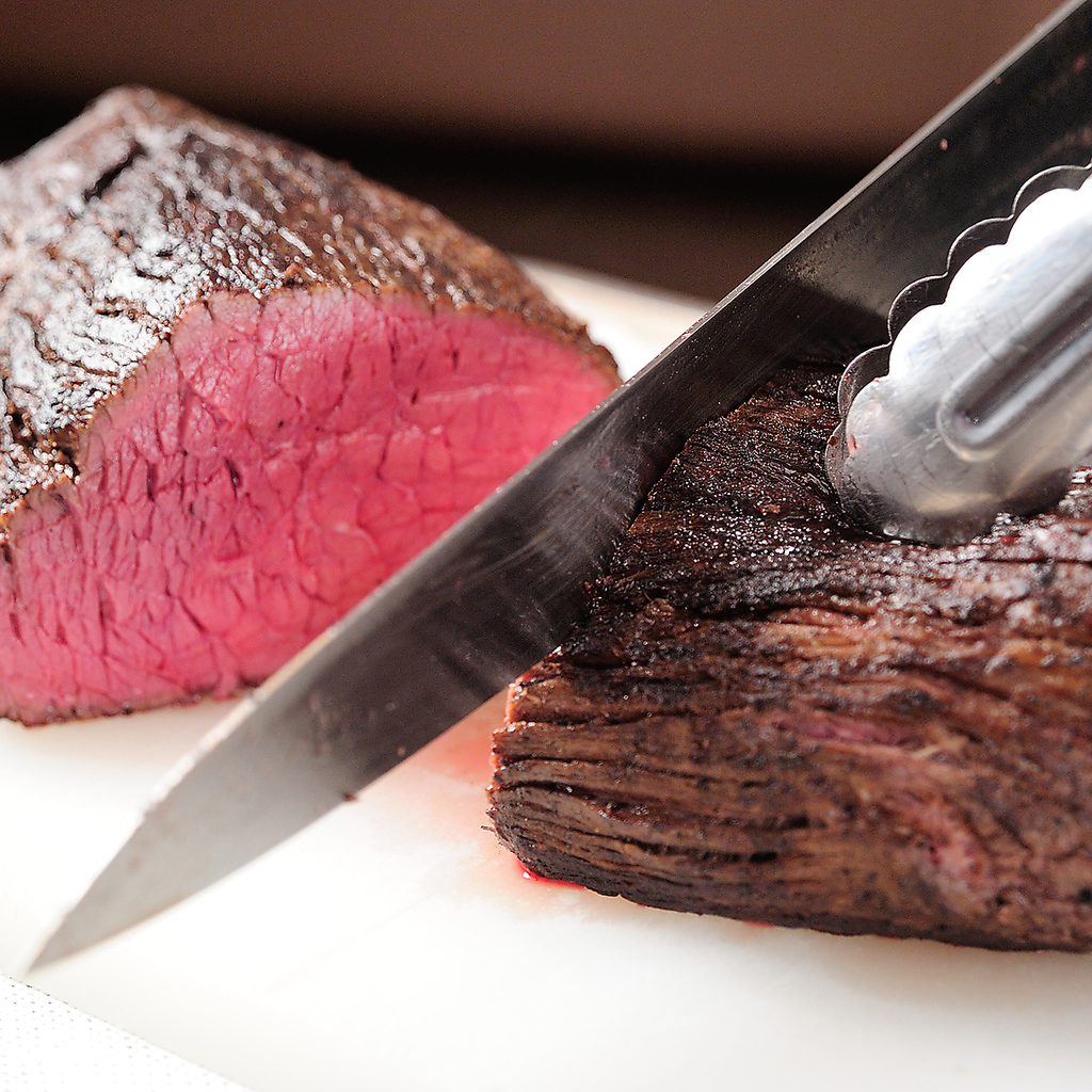 レストランカステロホテルアウィーナ大阪内でランチバイキング・夜はコースを楽しめる団体予約も可能