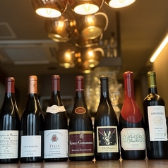 常時14種類のグラスワインと豊富なボトルワインをご用意