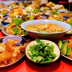 【昼飲み・ランチも◎】ガパオライスにトムヤムヌードル…前菜からメインまで本場タイ料理が盛りだくさん！の写真