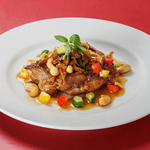 レストランカステロホテルアウィーナ大阪内でランチバイキング・夜はコースを楽しめる団体予約も可能