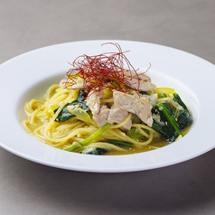 大山鶏と小松菜の柚子胡椒パスタ