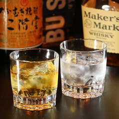 駄菓子を食べながら飲み放題で楽しめる！