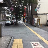 【お店までの道案内です】平和通駅の改札を出て左側の階段を降ります。そして旦過駅方面に向かって歩きます！！