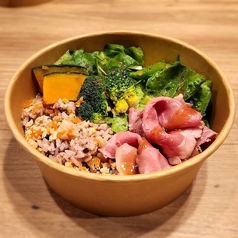 ローストビーフサラダボウル